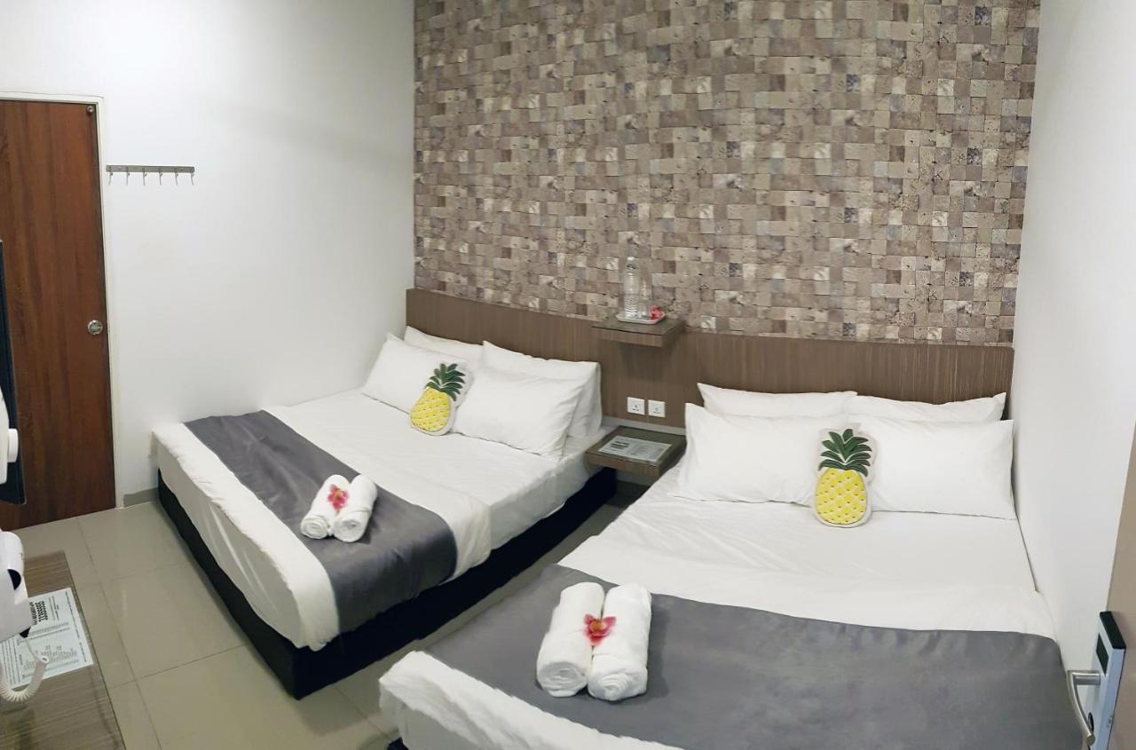 Teruntum 96 Guest House 콴탄 외부 사진