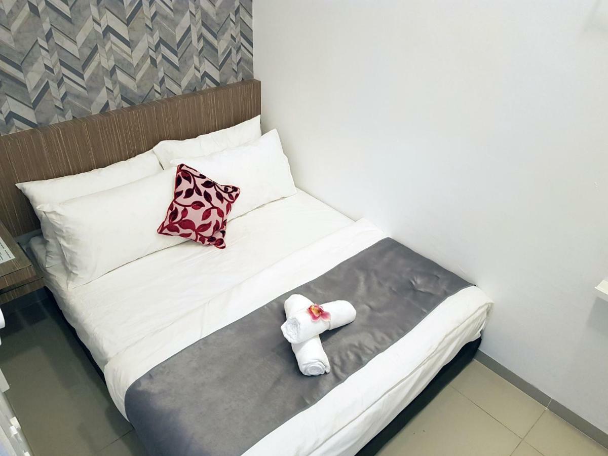 Teruntum 96 Guest House 콴탄 외부 사진